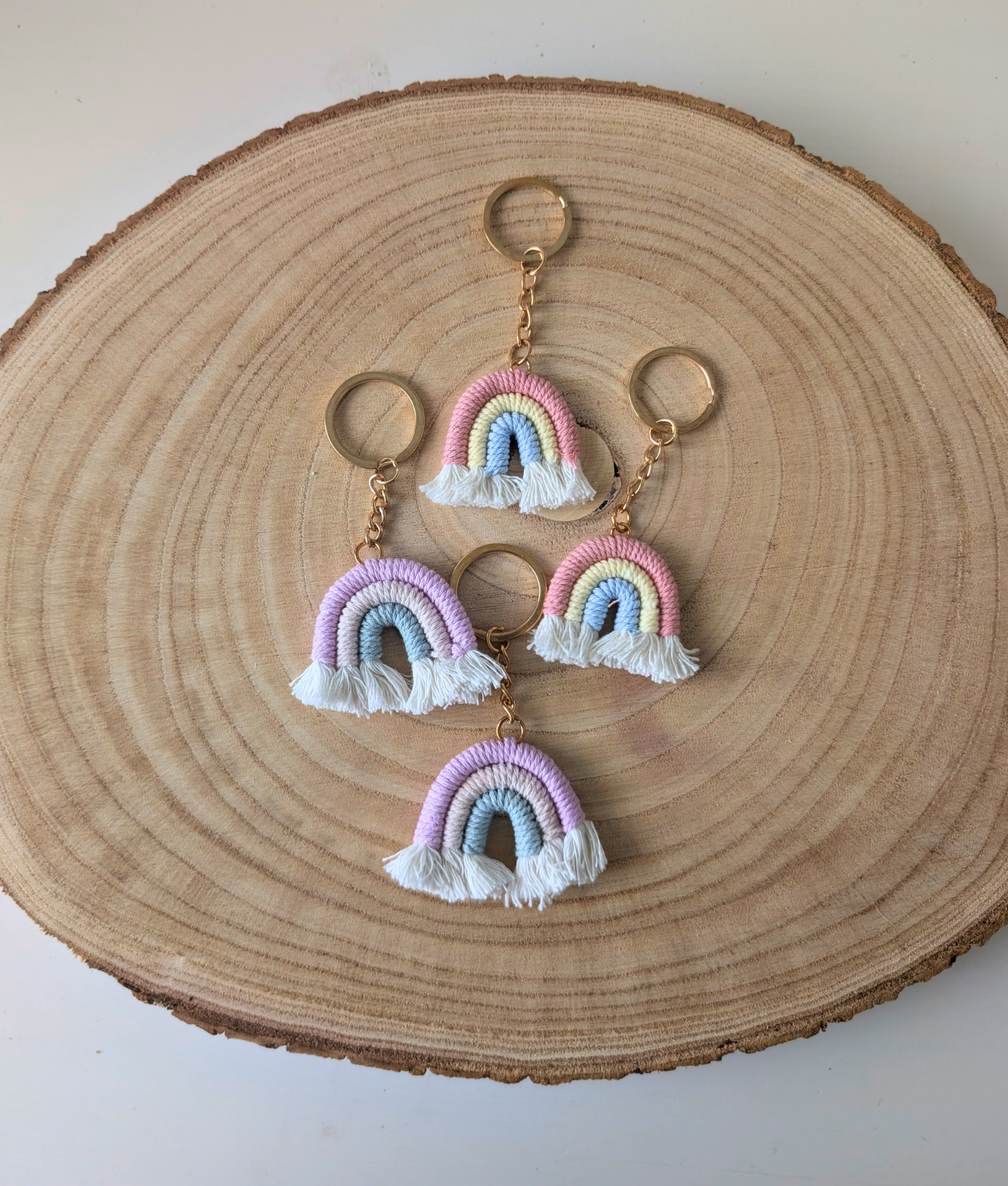 Regenbogen-Anhänger – Pastell Makramee Edition